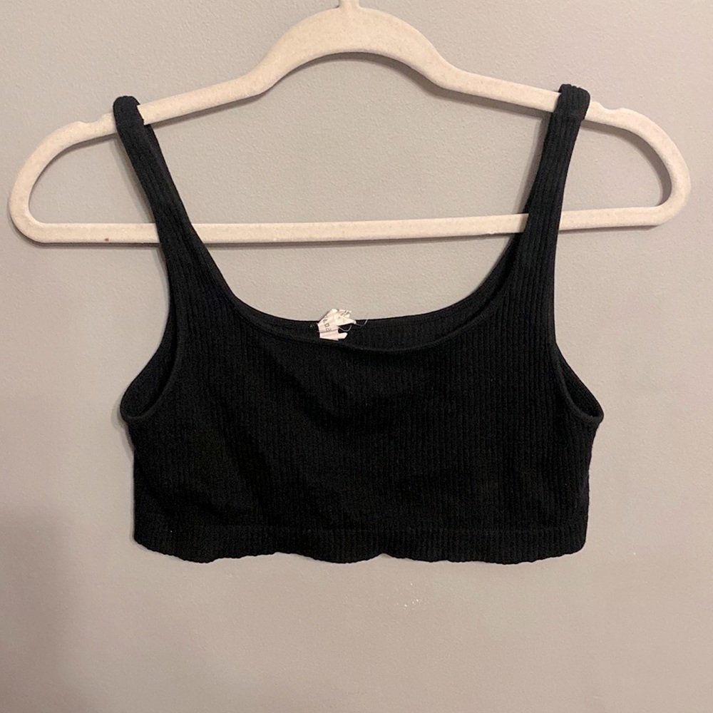 Aeropastel cropped black tank.